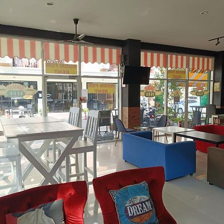 Patong Central Perk Hotel מראה חיצוני תמונה