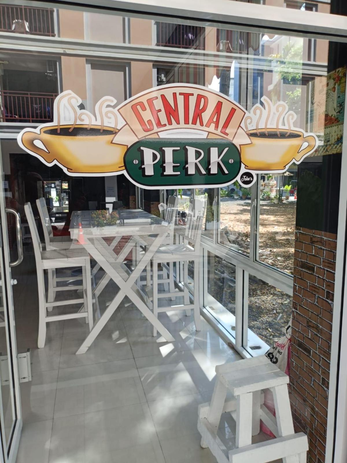Patong Central Perk Hotel מראה חיצוני תמונה