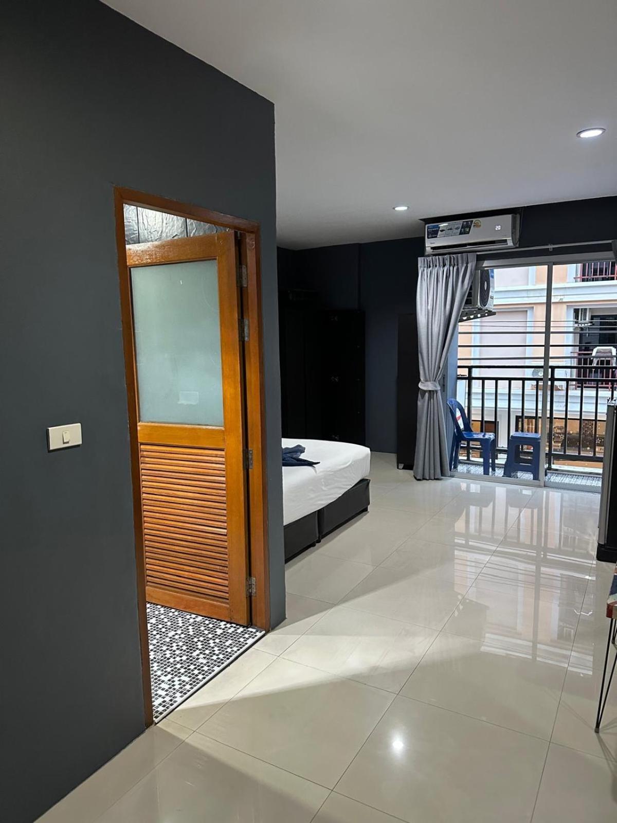Patong Central Perk Hotel מראה חיצוני תמונה