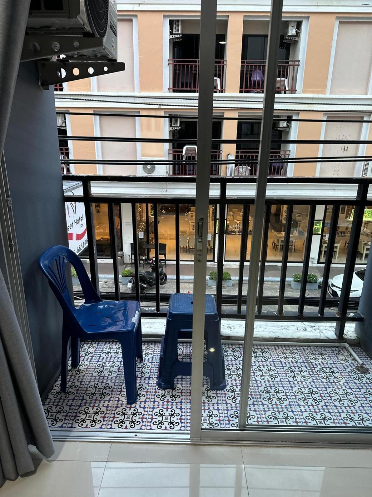 Patong Central Perk Hotel מראה חיצוני תמונה