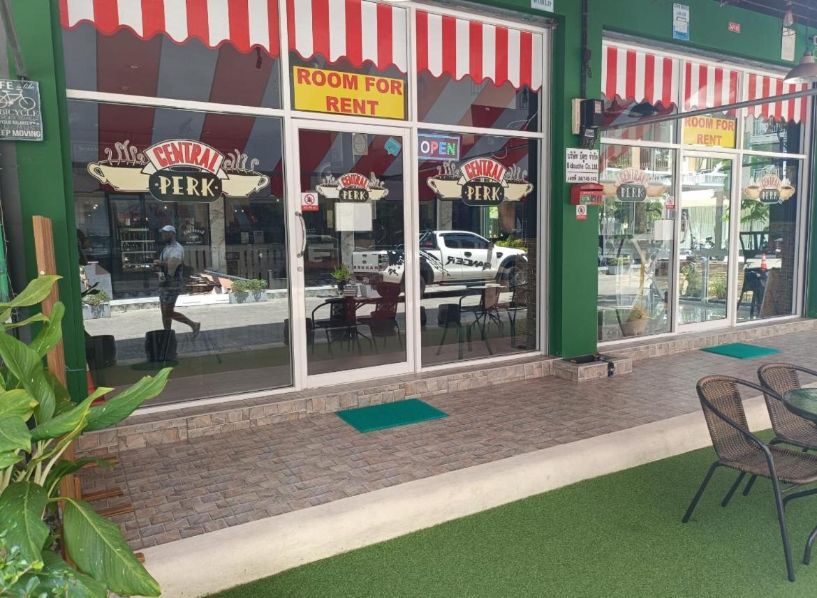 Patong Central Perk Hotel מראה חיצוני תמונה